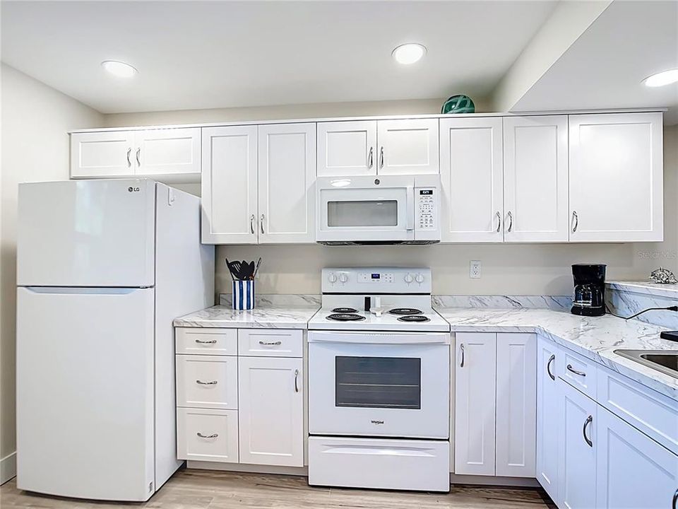For Sale: $260,000 (2 beds, 2 baths, 1120 Square Feet)