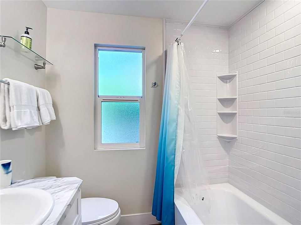 For Sale: $260,000 (2 beds, 2 baths, 1120 Square Feet)