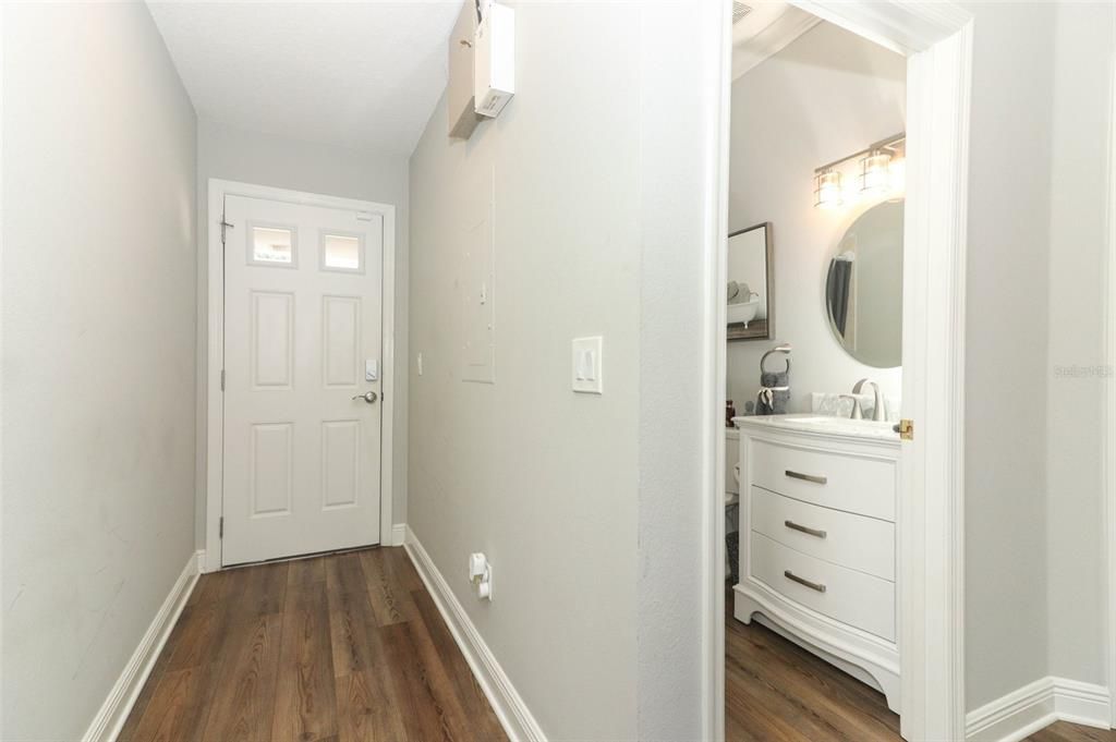For Sale: $599,900 (3 beds, 3 baths, 1330 Square Feet)