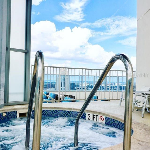 En Renta: $9,000 (3 camas, 3 baños, 2895 Pies cuadrados)