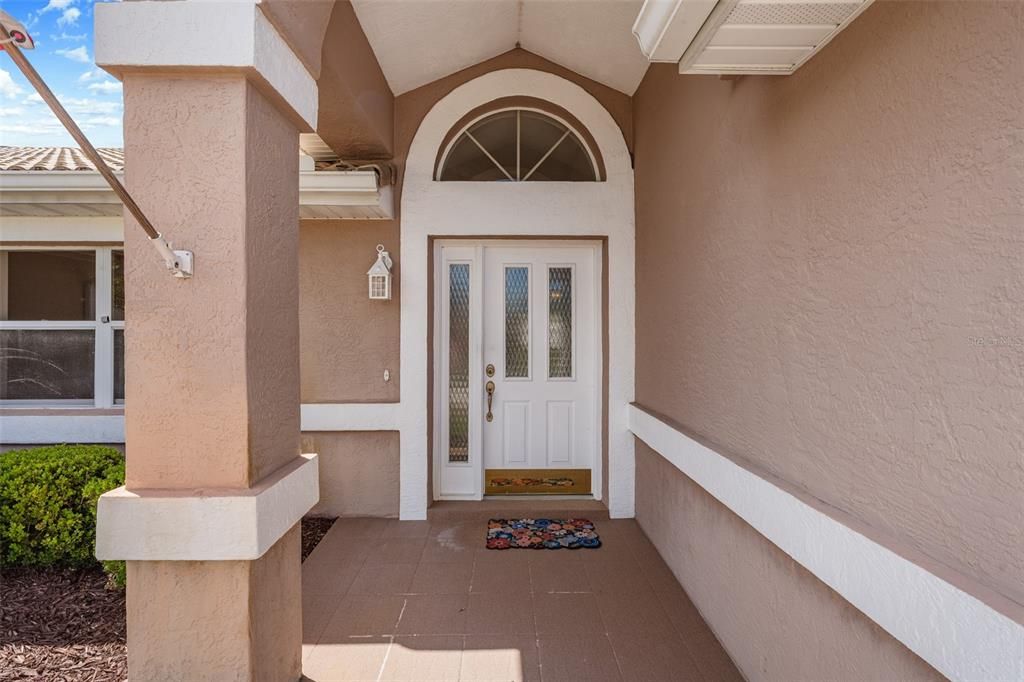 Activo con contrato: $387,000 (3 camas, 2 baños, 2160 Pies cuadrados)