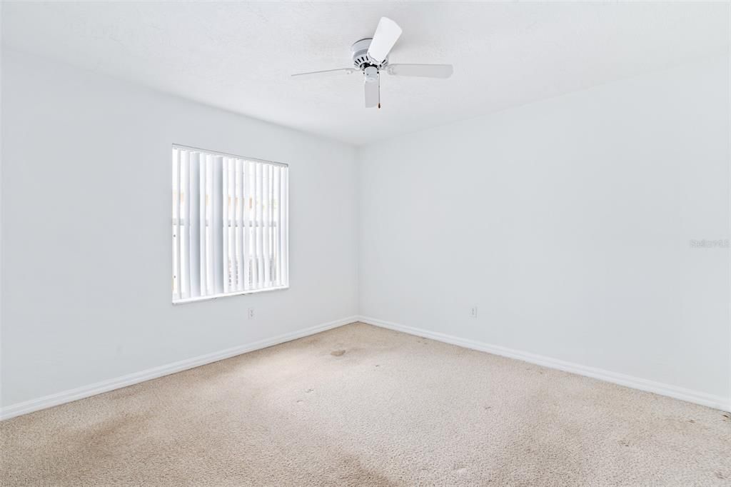 Activo con contrato: $387,000 (3 camas, 2 baños, 2160 Pies cuadrados)