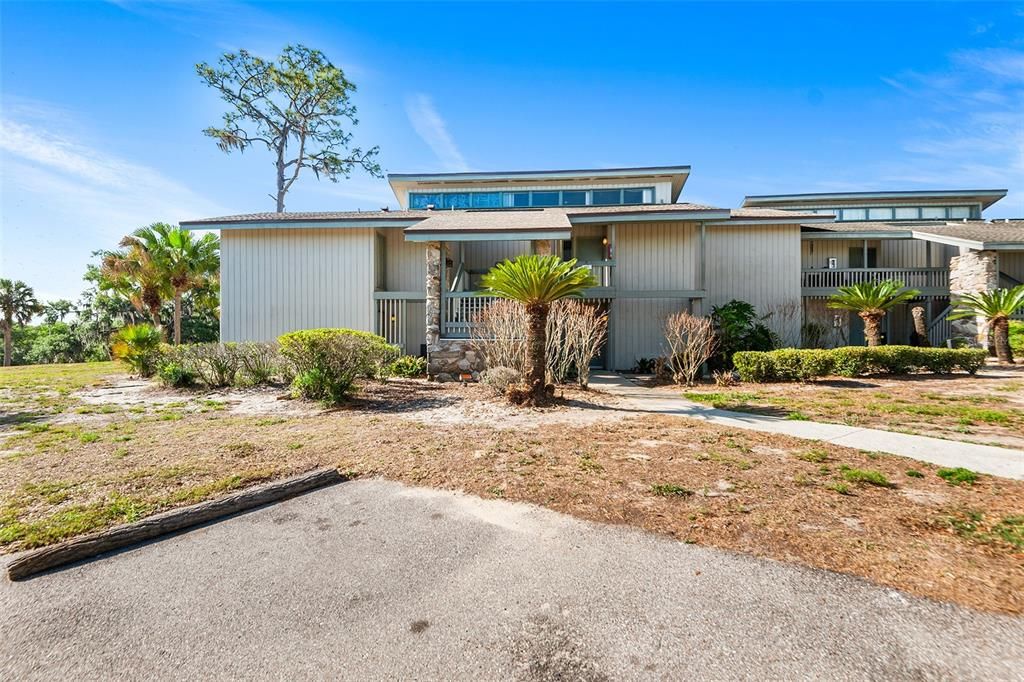 Active With Contract: $74,950 (2 beds, 1 baths, 974 Square Feet)
