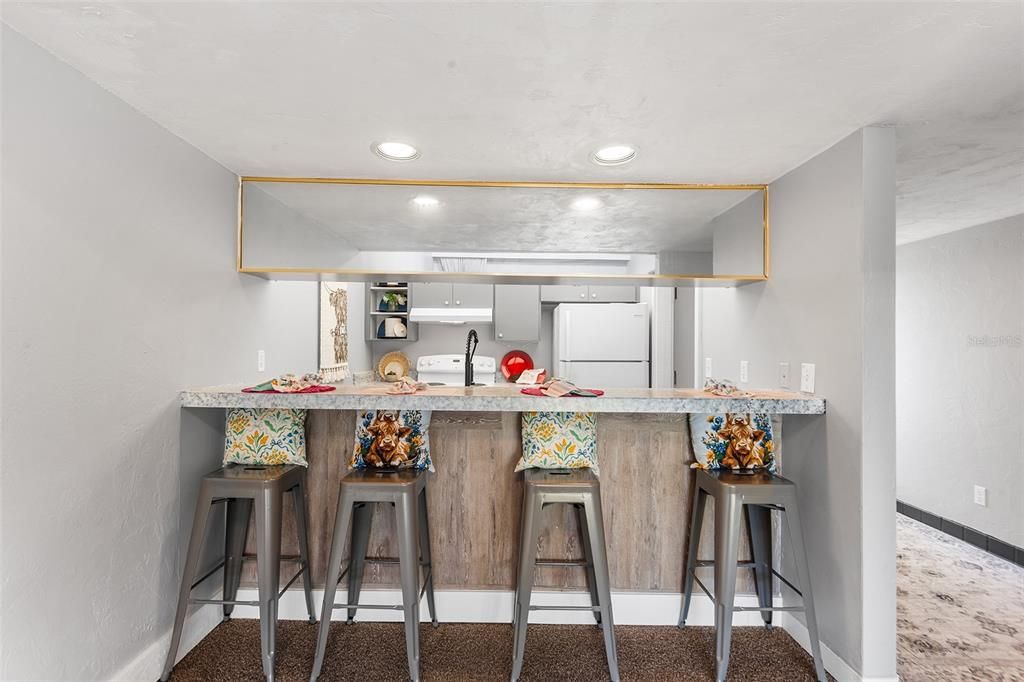 Active With Contract: $74,950 (2 beds, 1 baths, 974 Square Feet)