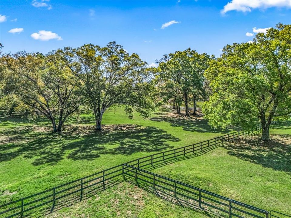 待售: $335,000 (4.20 acres)