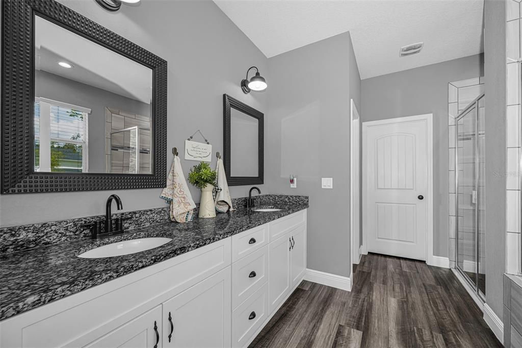 For Sale: $519,900 (4 beds, 3 baths, 2367 Square Feet)