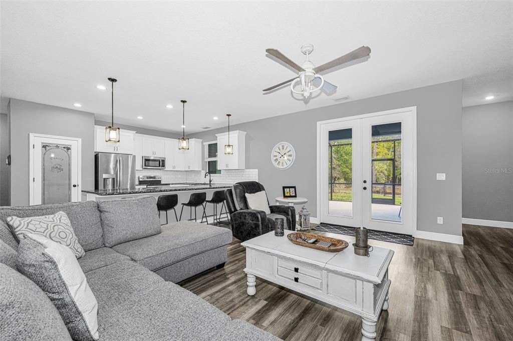 For Sale: $519,900 (4 beds, 3 baths, 2367 Square Feet)