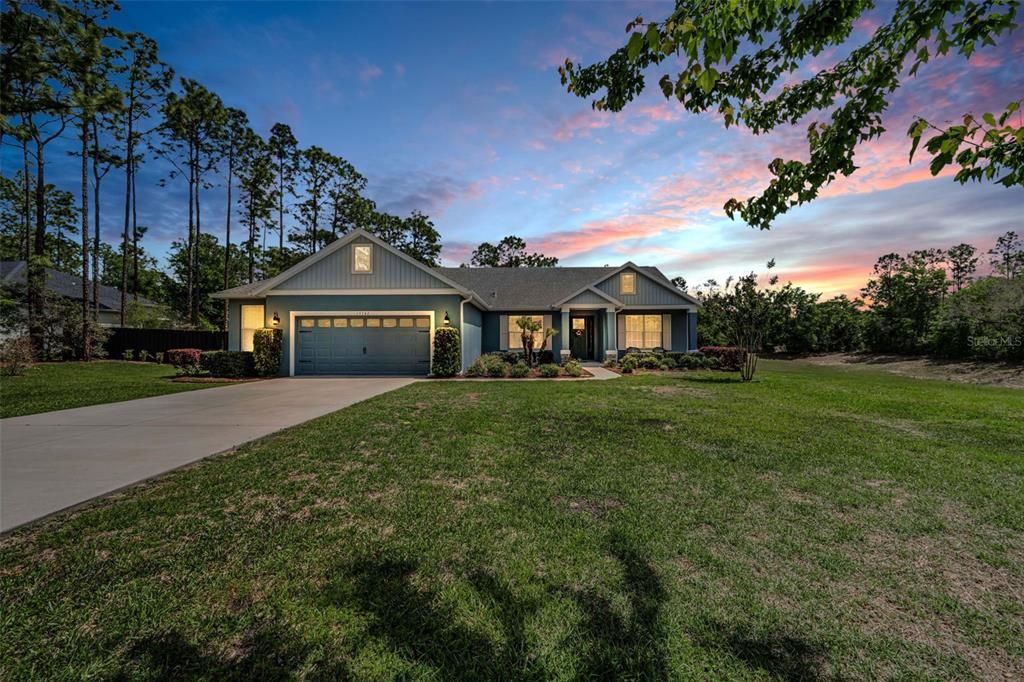 For Sale: $519,900 (4 beds, 3 baths, 2367 Square Feet)