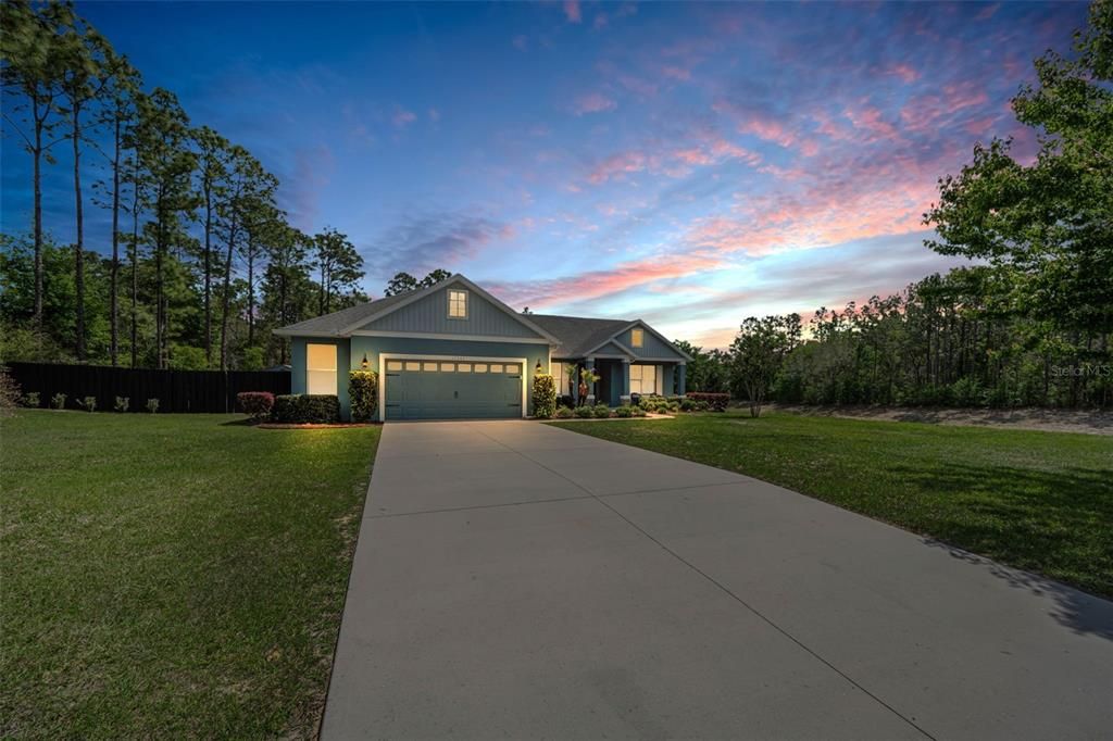 For Sale: $519,900 (4 beds, 3 baths, 2367 Square Feet)