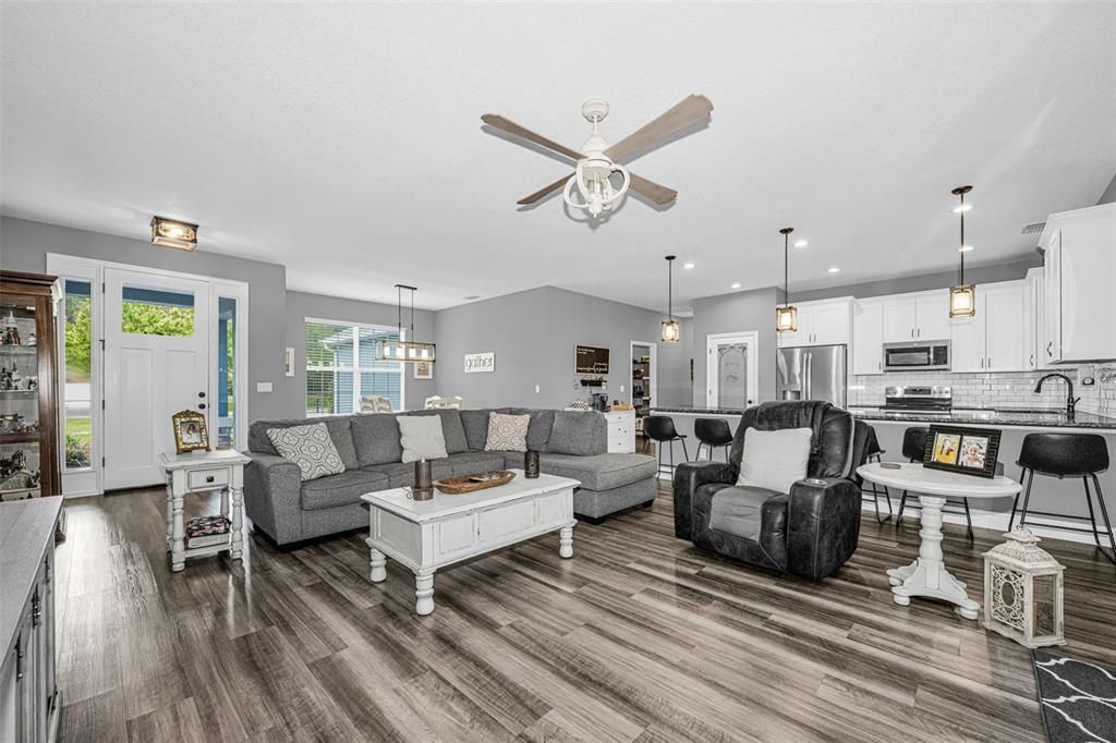 For Sale: $519,900 (4 beds, 3 baths, 2367 Square Feet)