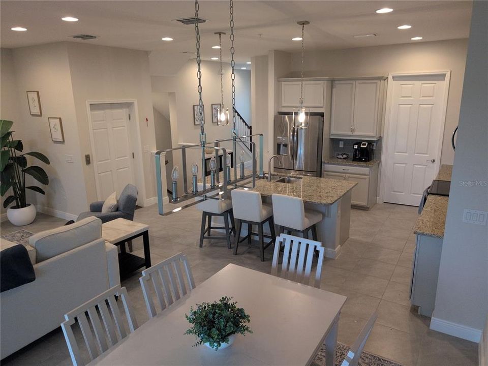 For Sale: $509,000 (3 beds, 3 baths, 2390 Square Feet)