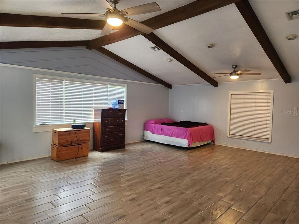 En Venta: $575,000 (4 camas, 4 baños, 4000 Pies cuadrados)