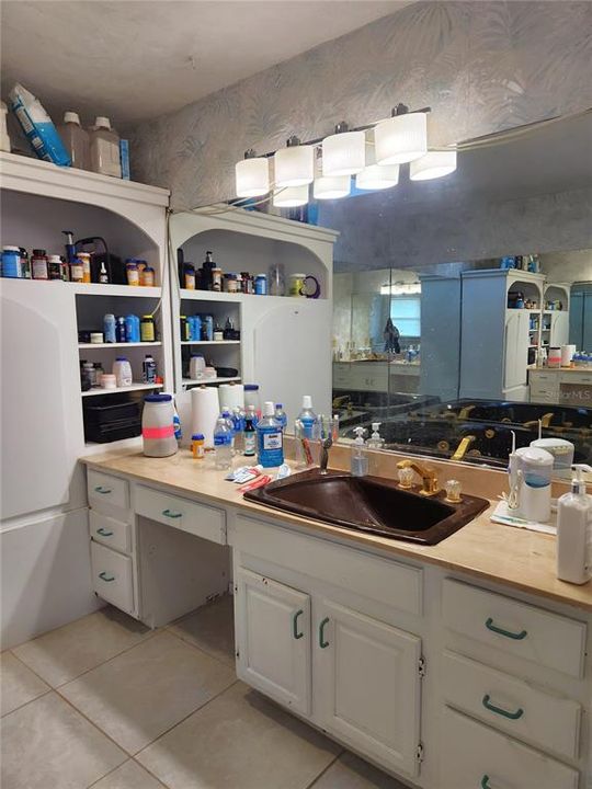 En Venta: $575,000 (4 camas, 4 baños, 4000 Pies cuadrados)