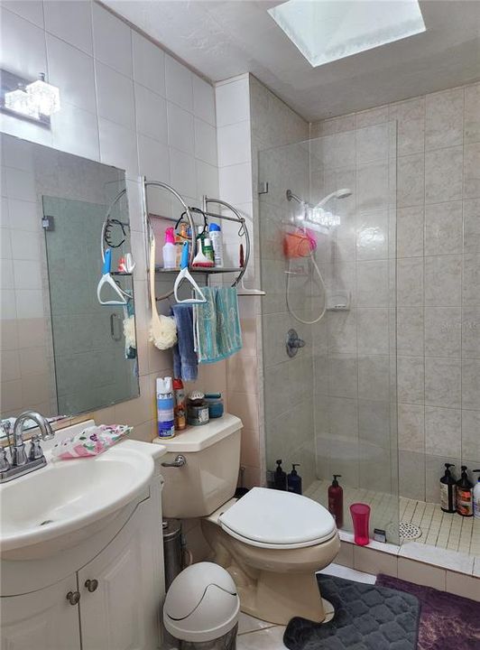En Venta: $575,000 (4 camas, 4 baños, 4000 Pies cuadrados)