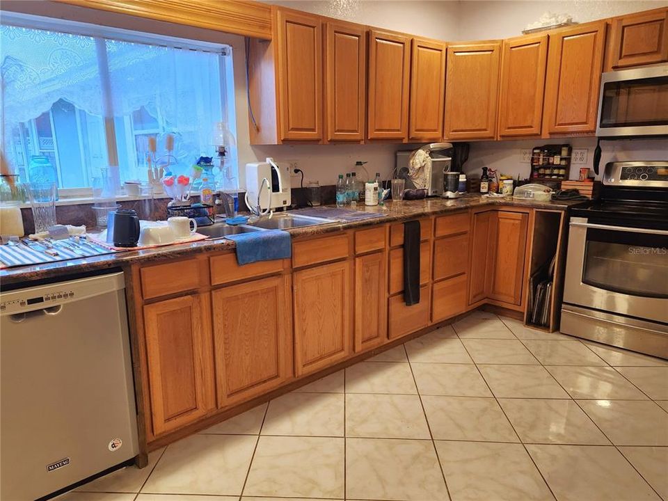 En Venta: $575,000 (4 camas, 4 baños, 4000 Pies cuadrados)