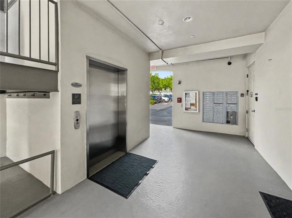 For Sale: $699,999 (3 beds, 2 baths, 1898 Square Feet)