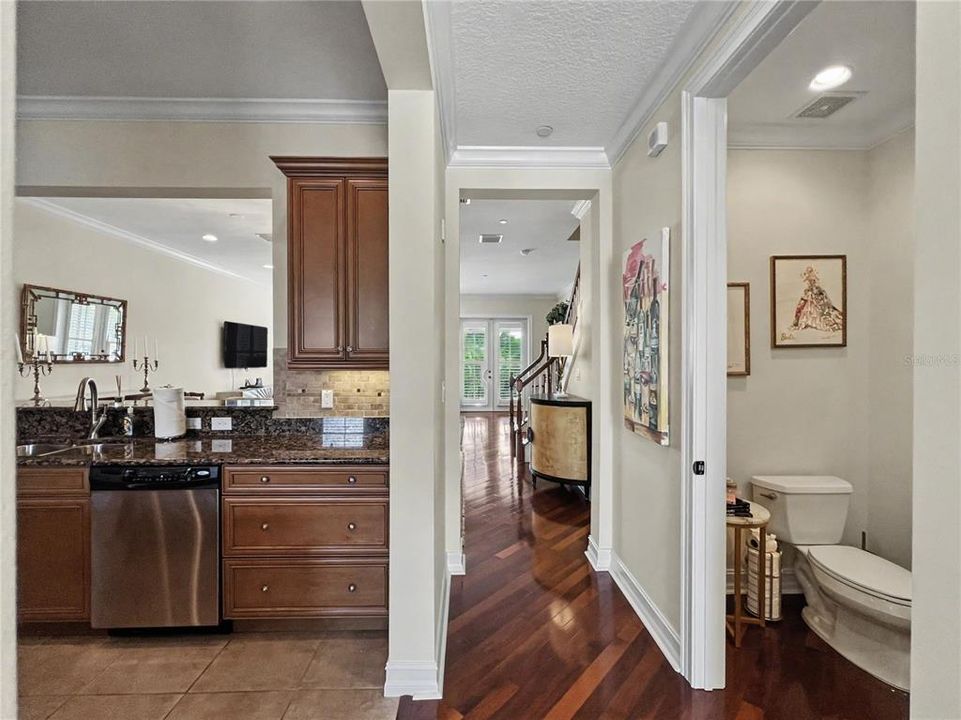 For Sale: $699,999 (3 beds, 2 baths, 1898 Square Feet)