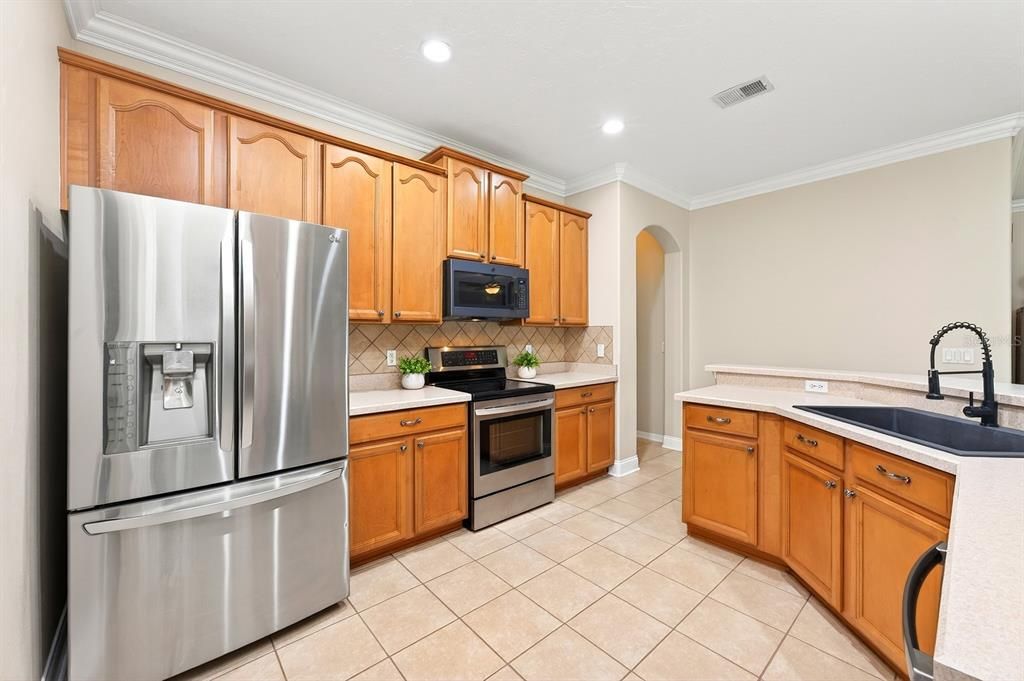 Active With Contract: $450,000 (4 beds, 2 baths, 1880 Square Feet)