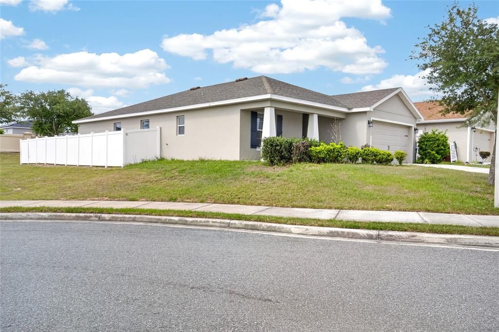 Active With Contract: $2,200 (4 beds, 2 baths, 1749 Square Feet)