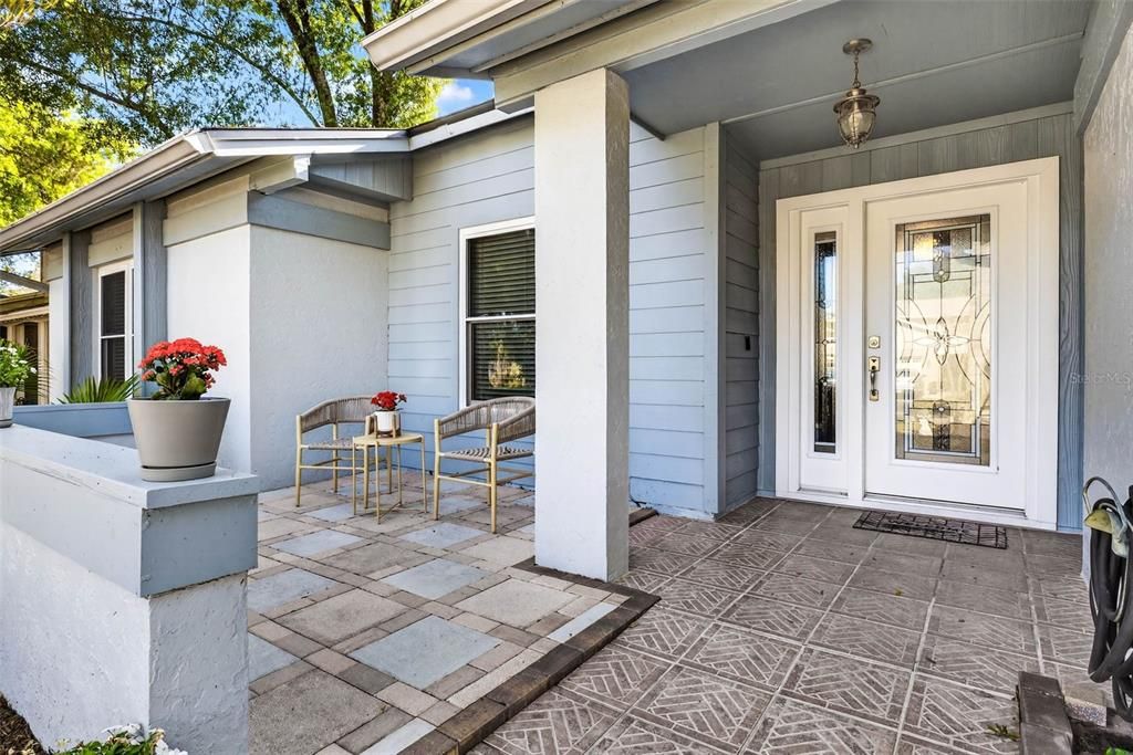 Activo con contrato: $469,900 (3 camas, 2 baños, 2060 Pies cuadrados)