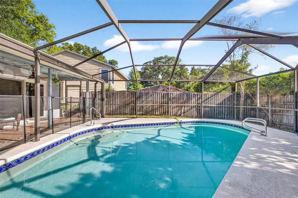Activo con contrato: $469,900 (3 camas, 2 baños, 2060 Pies cuadrados)