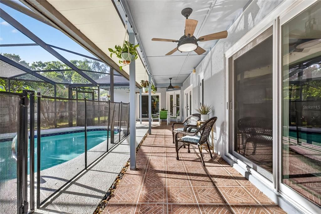 Activo con contrato: $469,900 (3 camas, 2 baños, 2060 Pies cuadrados)