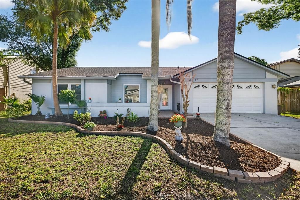 Activo con contrato: $469,900 (3 camas, 2 baños, 2060 Pies cuadrados)