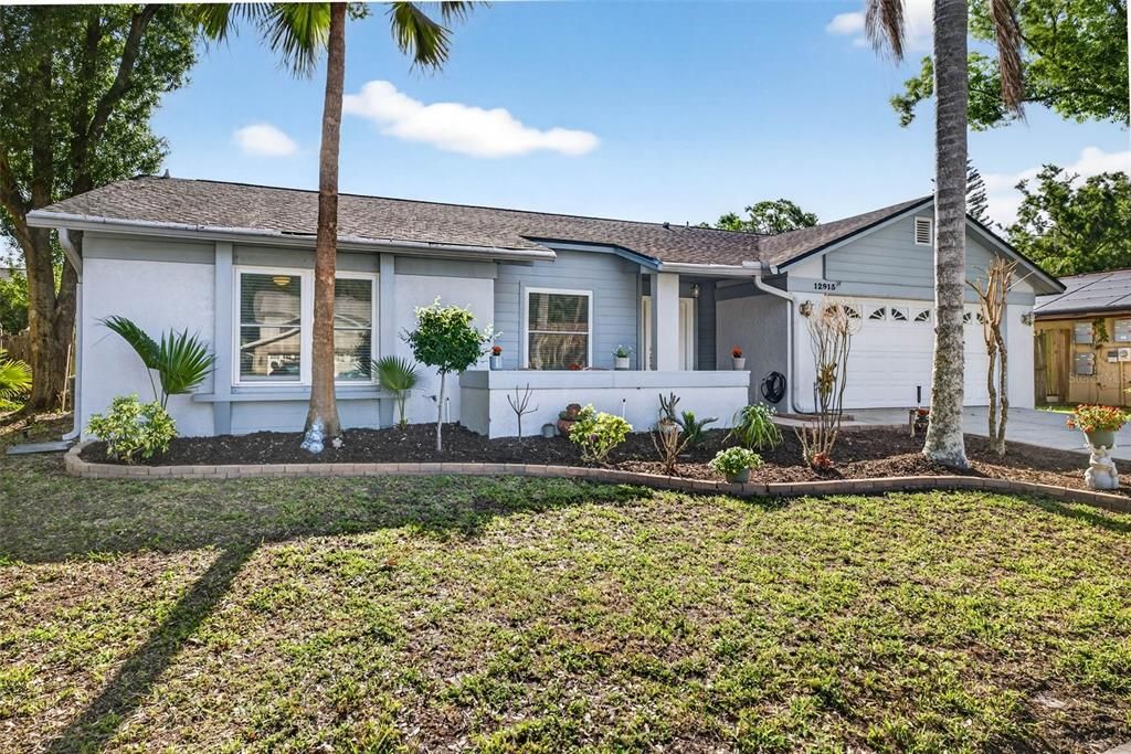 Activo con contrato: $469,900 (3 camas, 2 baños, 2060 Pies cuadrados)