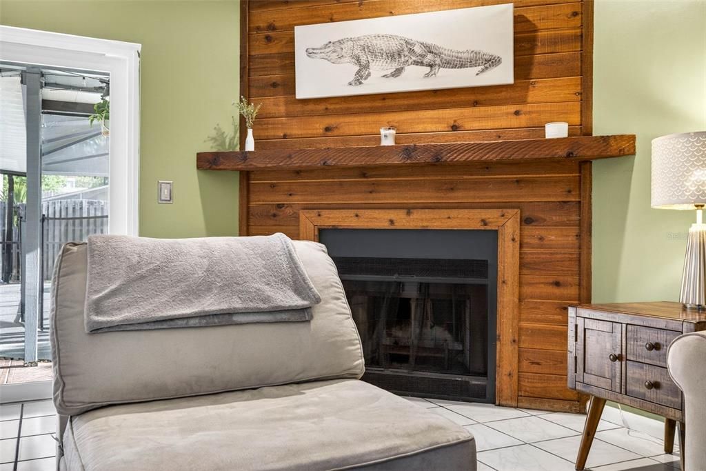 Activo con contrato: $469,900 (3 camas, 2 baños, 2060 Pies cuadrados)