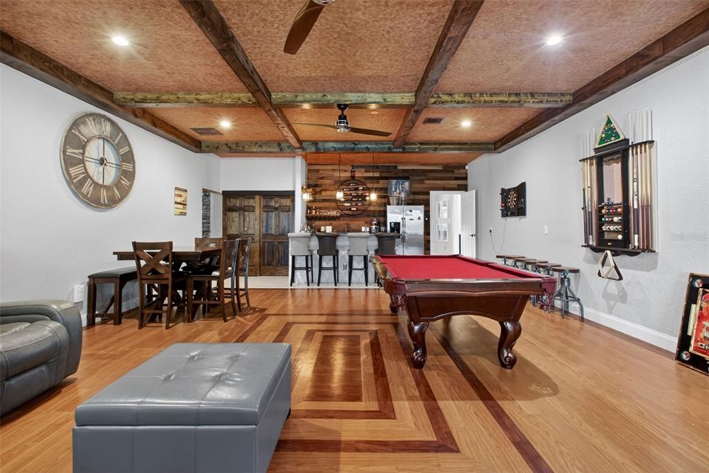 En Venta: $1,085,000 (5 camas, 4 baños, 4209 Pies cuadrados)