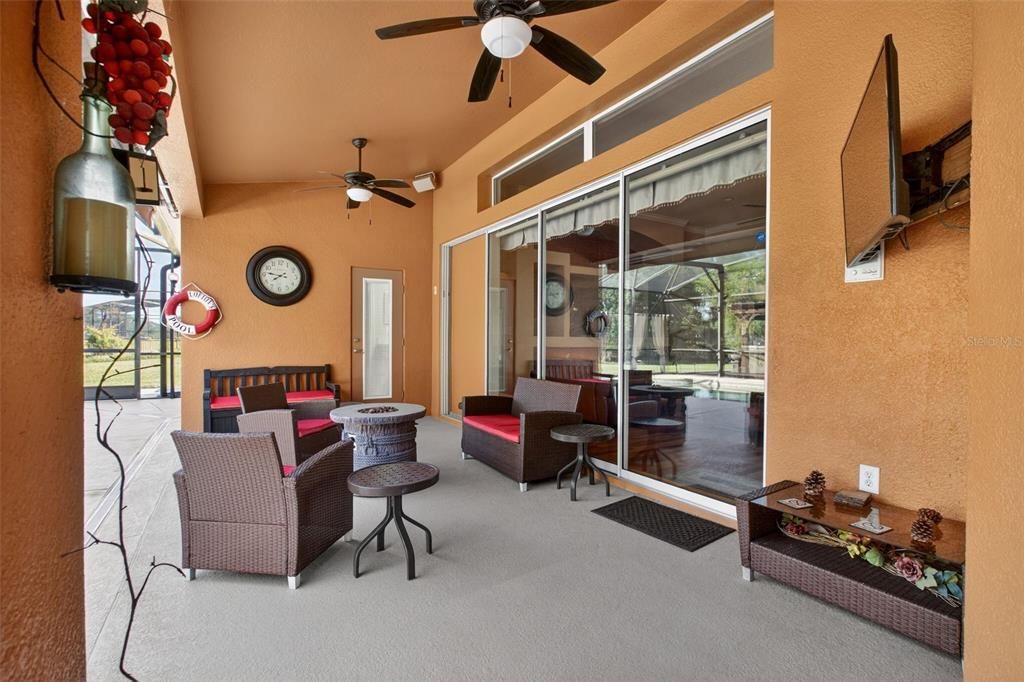 En Venta: $1,085,000 (5 camas, 4 baños, 4209 Pies cuadrados)