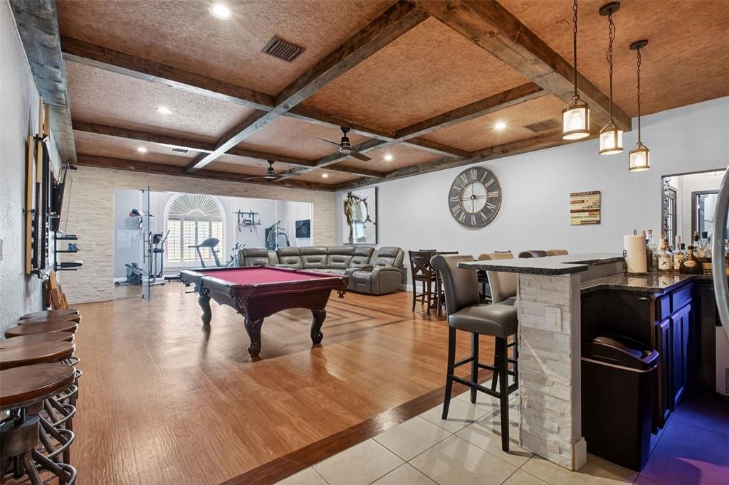 En Venta: $1,085,000 (5 camas, 4 baños, 4209 Pies cuadrados)