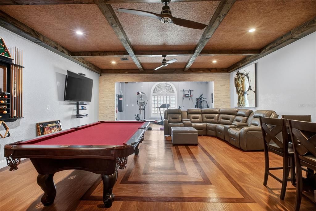En Venta: $1,085,000 (5 camas, 4 baños, 4209 Pies cuadrados)