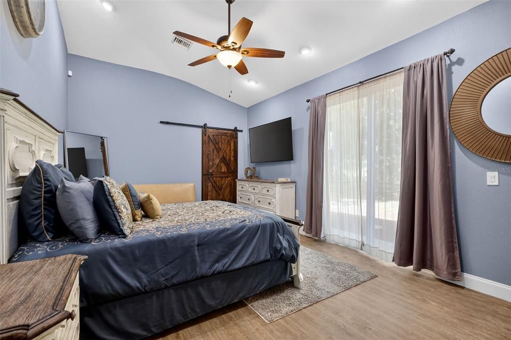En Venta: $1,085,000 (5 camas, 4 baños, 4209 Pies cuadrados)