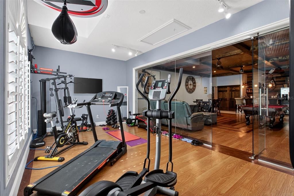 En Venta: $1,085,000 (5 camas, 4 baños, 4209 Pies cuadrados)