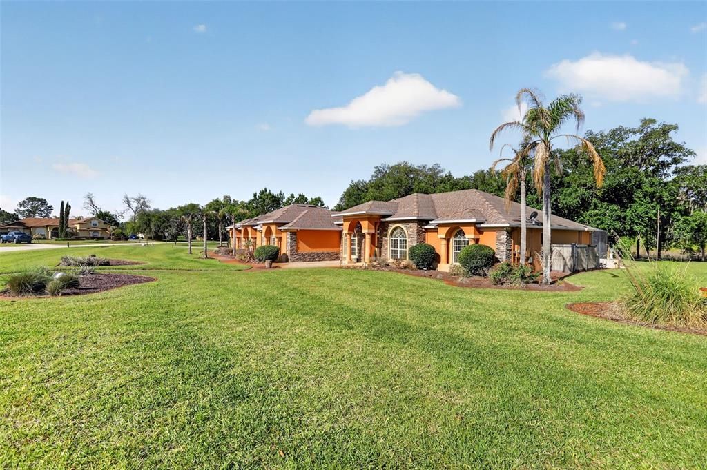 En Venta: $1,085,000 (5 camas, 4 baños, 4209 Pies cuadrados)