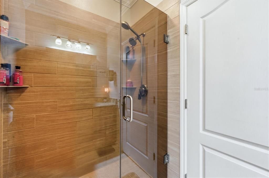 На продажу: $239,000 (3 спален, 2 ванн, 1446 Квадратных фут)