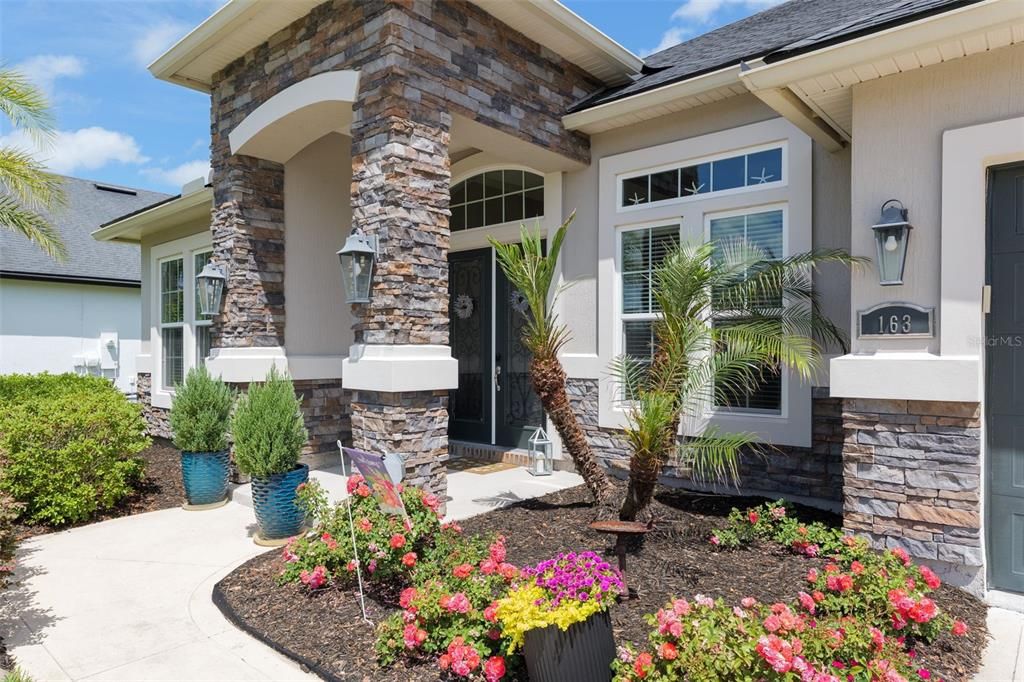 For Sale: $650,000 (4 beds, 3 baths, 2517 Square Feet)