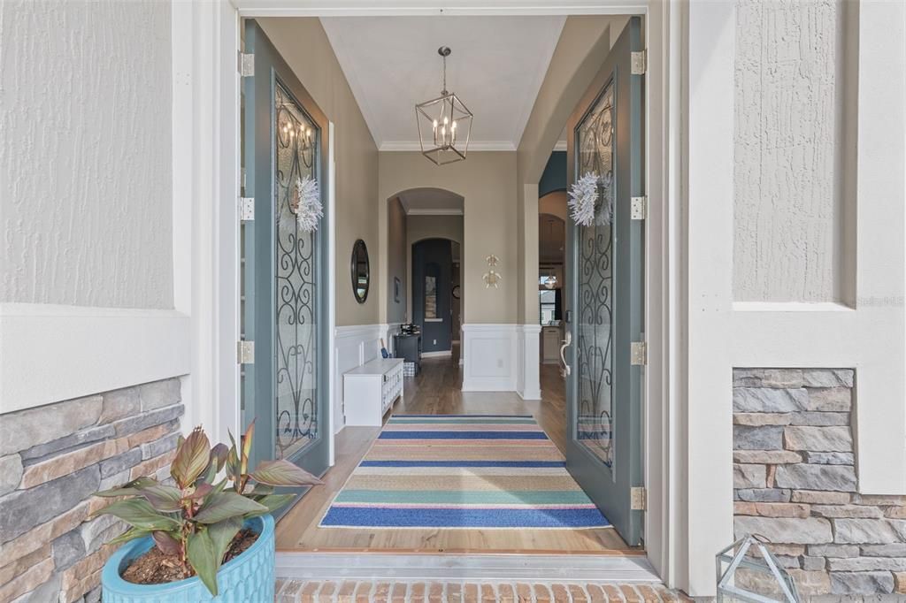 For Sale: $650,000 (4 beds, 3 baths, 2517 Square Feet)