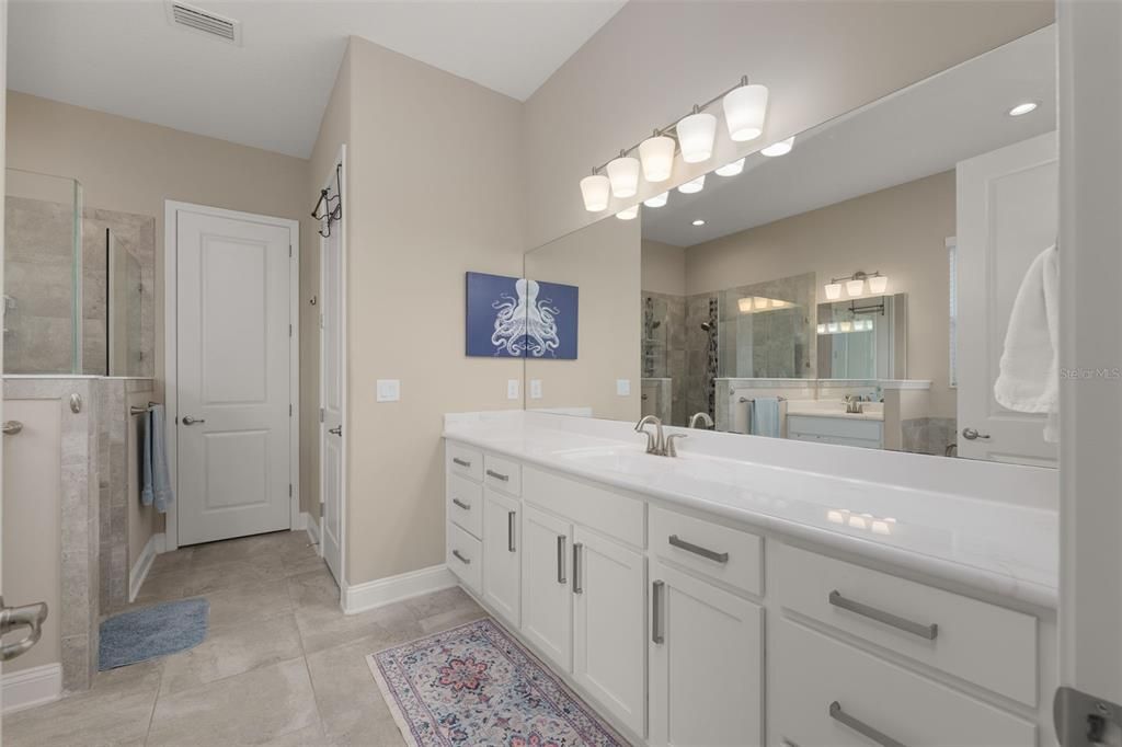 For Sale: $650,000 (4 beds, 3 baths, 2517 Square Feet)