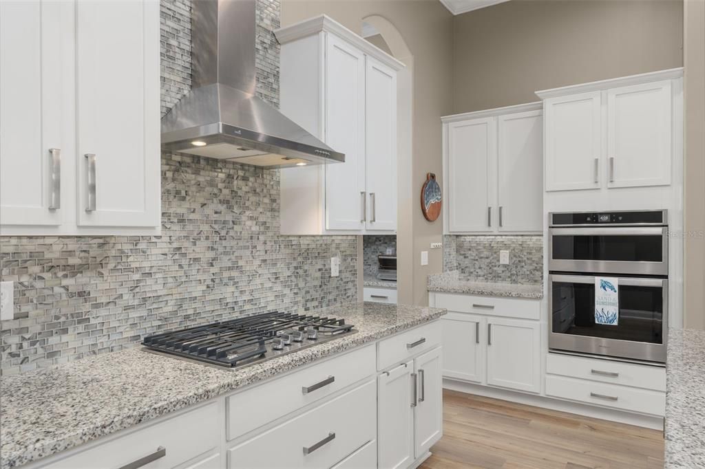 For Sale: $650,000 (4 beds, 3 baths, 2517 Square Feet)