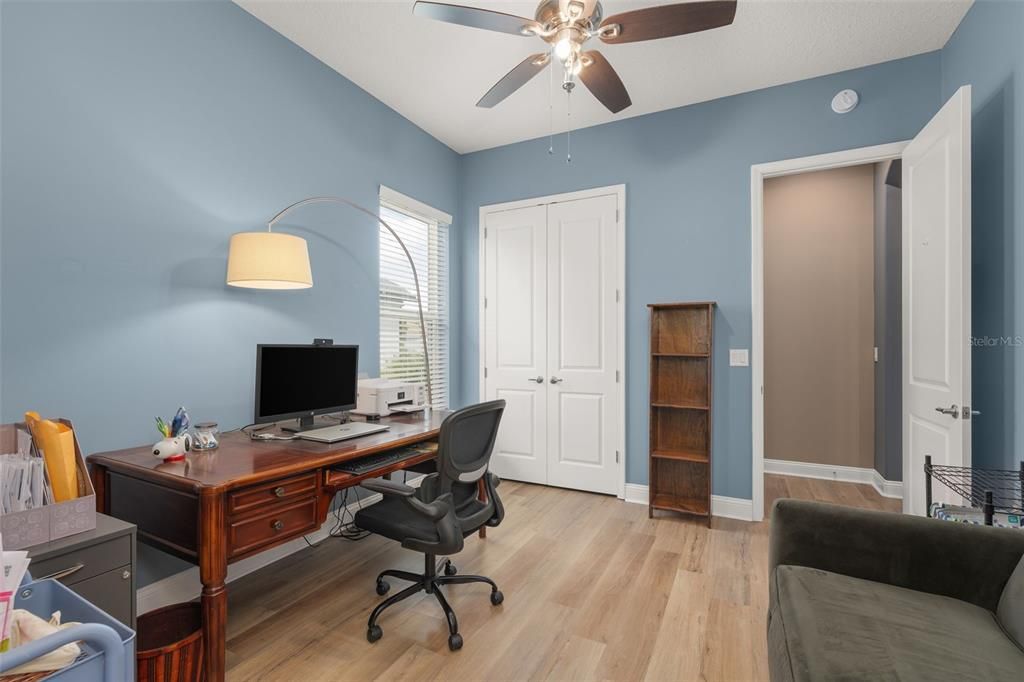 For Sale: $650,000 (4 beds, 3 baths, 2517 Square Feet)