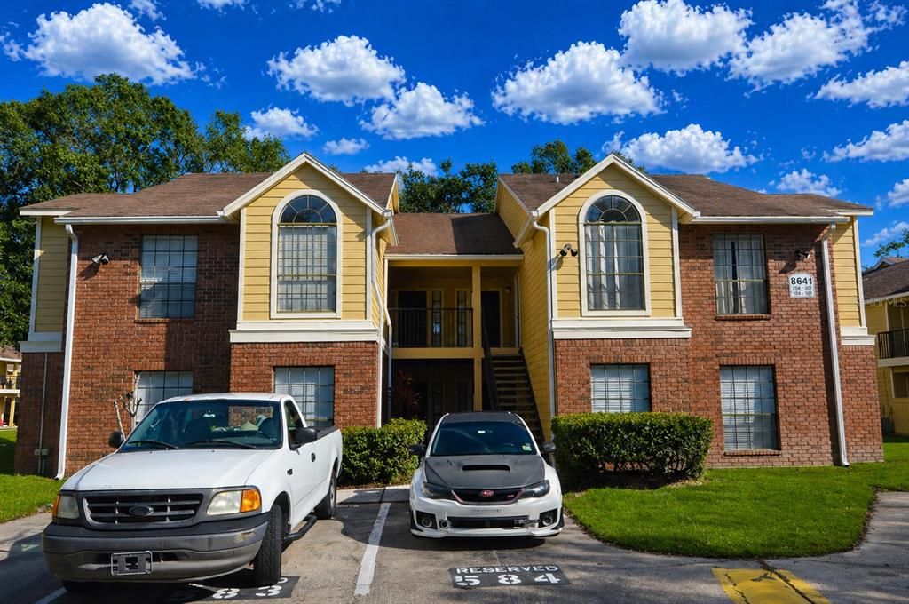 For Sale: $110,000 (1 beds, 1 baths, 581 Square Feet)