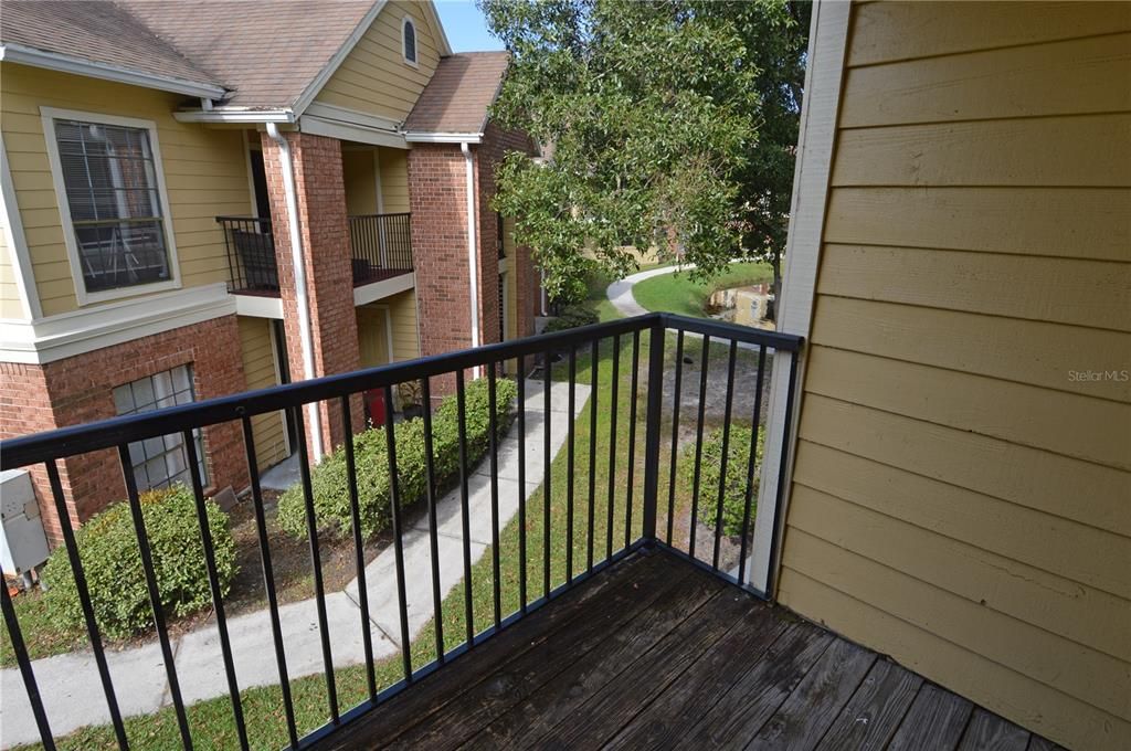For Sale: $110,000 (1 beds, 1 baths, 581 Square Feet)