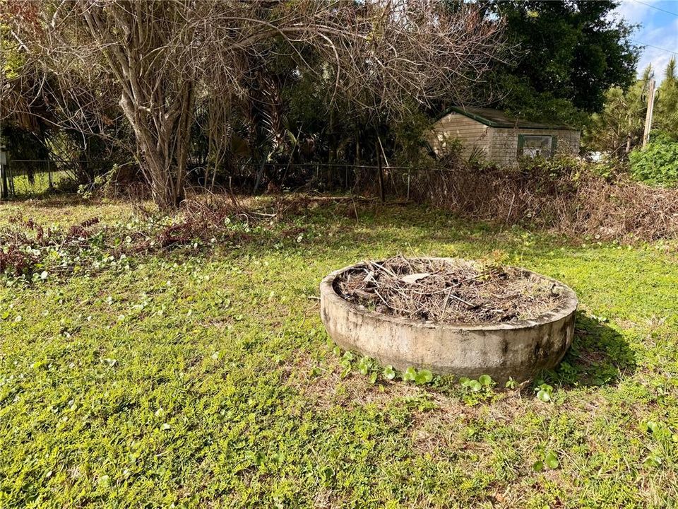 На продажу: $39,900 (0.24 acres)