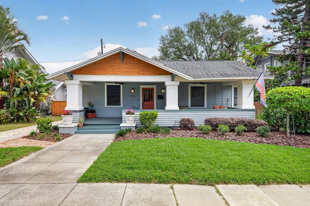 Activo con contrato: $1,950,000 (3 camas, 3 baños, 2819 Pies cuadrados)