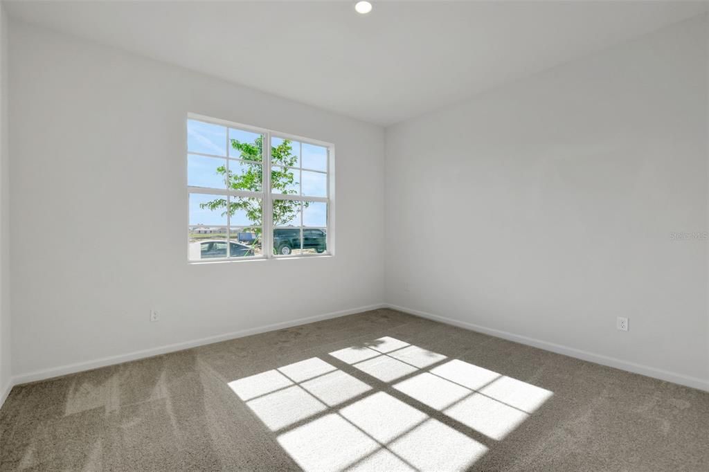 En Venta: $529,590 (4 camas, 3 baños, 2542 Pies cuadrados)