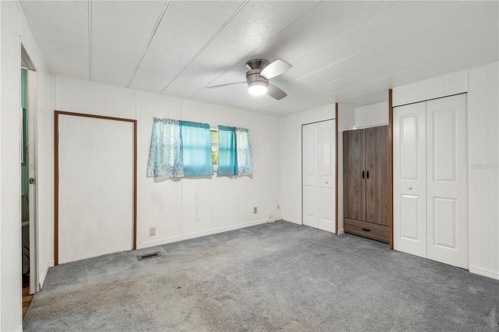 For Sale: $95,000 (2 beds, 2 baths, 864 Square Feet)