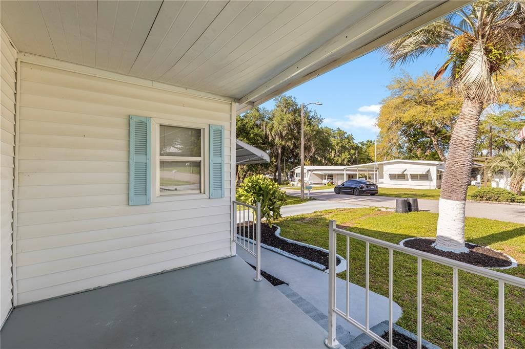 For Sale: $95,000 (2 beds, 2 baths, 864 Square Feet)