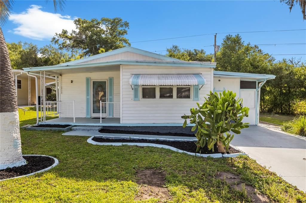 For Sale: $95,000 (2 beds, 2 baths, 864 Square Feet)